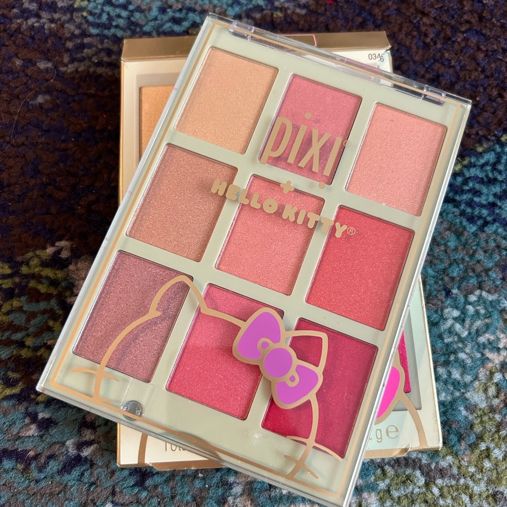 Pixi + Hello Kitty Chrome Glow Palette NEW